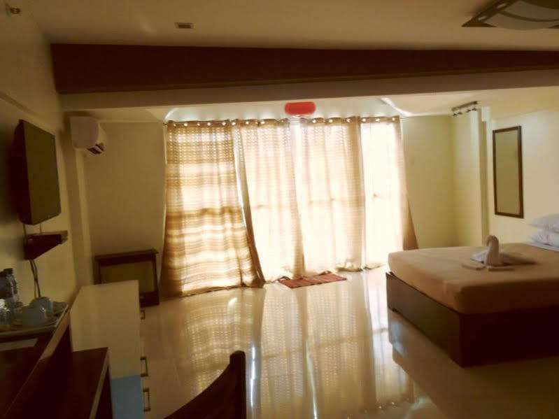 Reddoorz Near Sm Puerto Princesa Екстер'єр фото